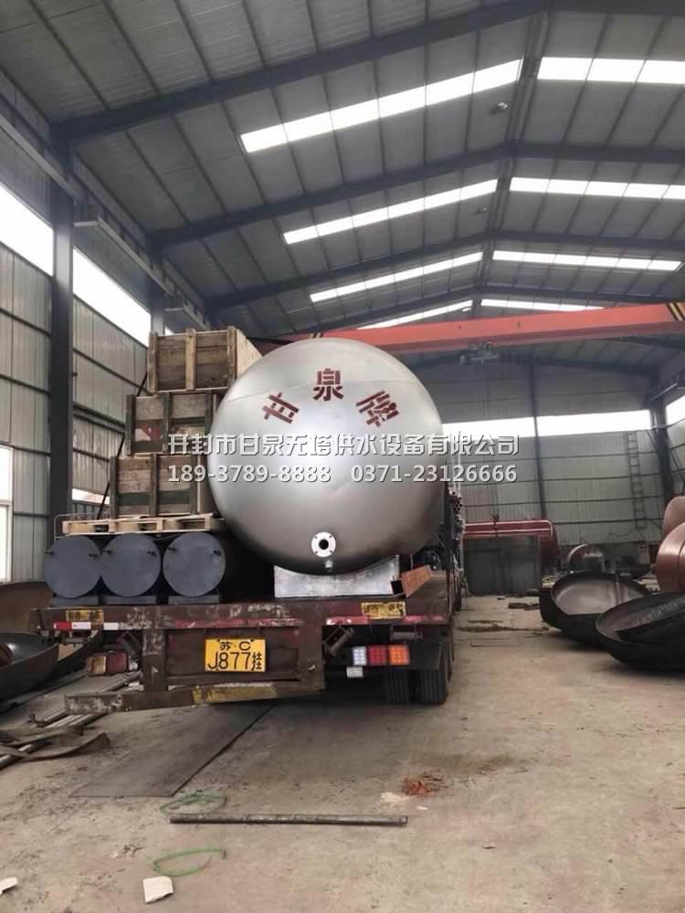 供應拉薩地區(qū)10噸無塔供水器